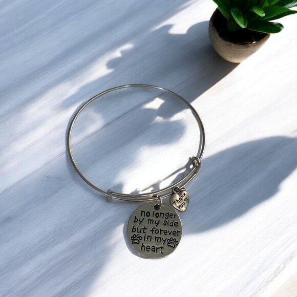 Silver Tone Pet Remembrance Paw Print Charm Bangle Bracelet Adjustable - Picture 1 of 2